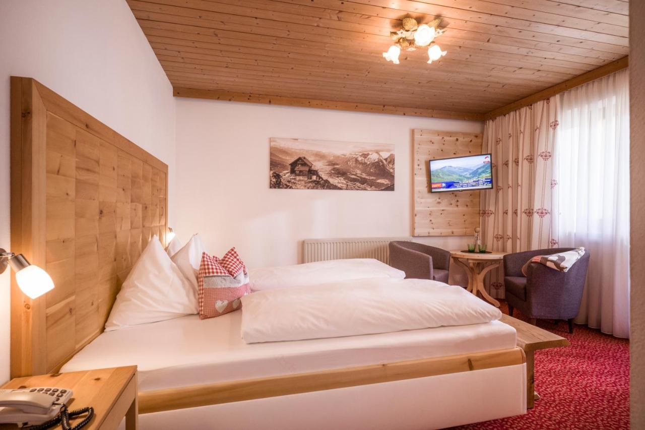 Hotel Landhaus Zillertal Fugen Bagian luar foto
