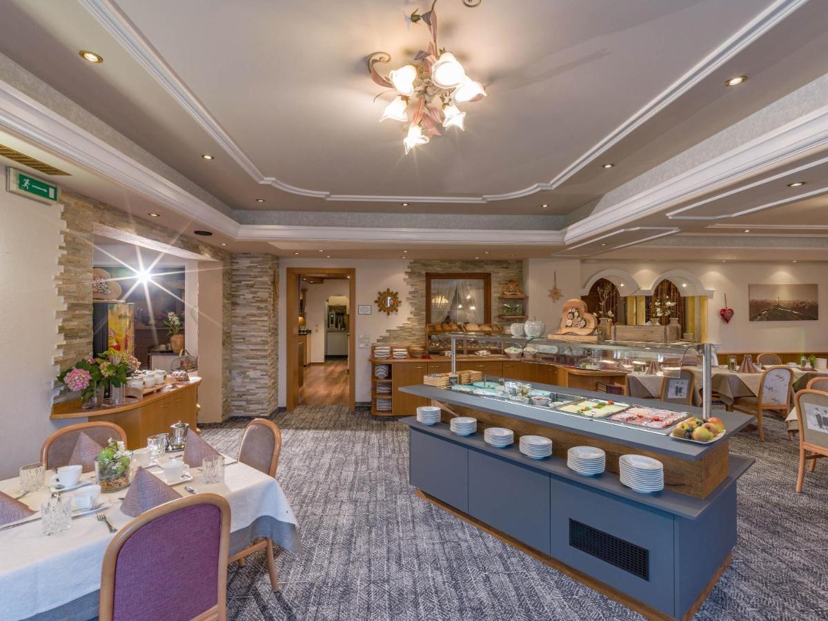 Hotel Landhaus Zillertal Fugen Bagian luar foto