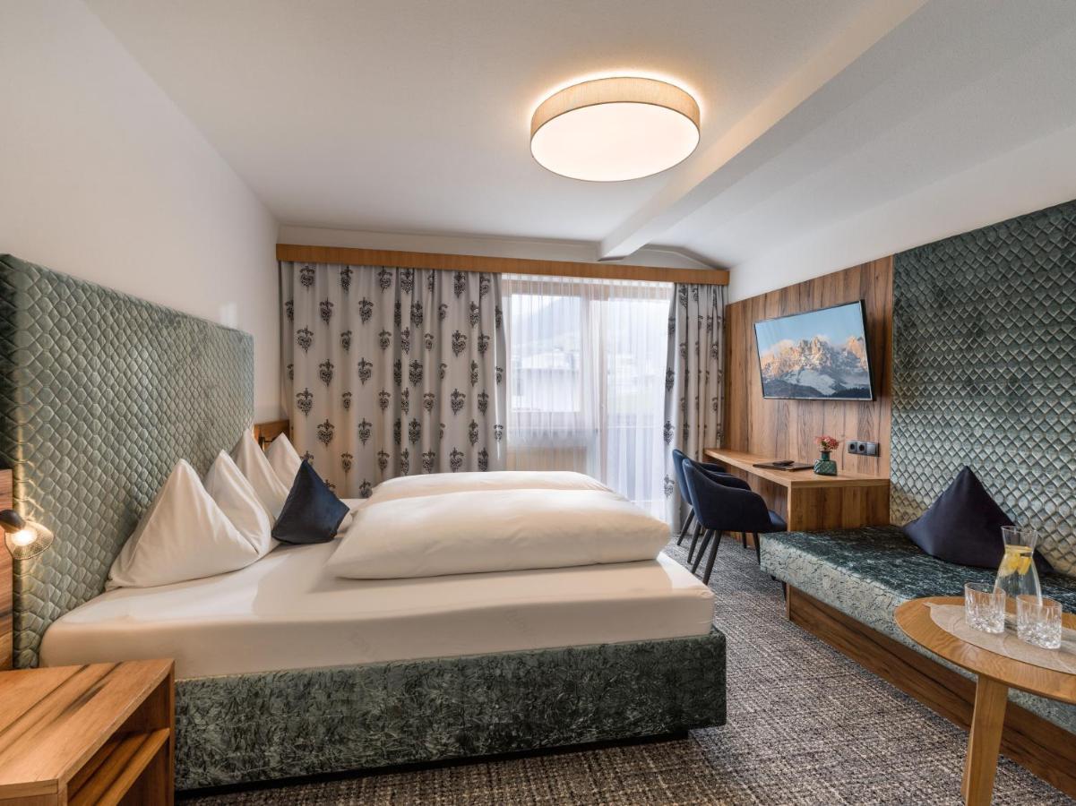 Hotel Landhaus Zillertal Fugen Bagian luar foto