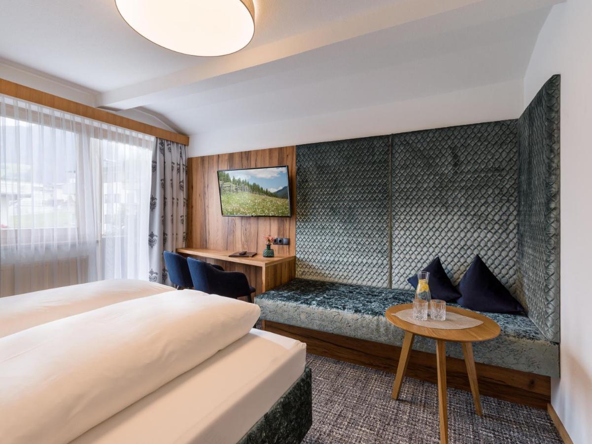 Hotel Landhaus Zillertal Fugen Bagian luar foto
