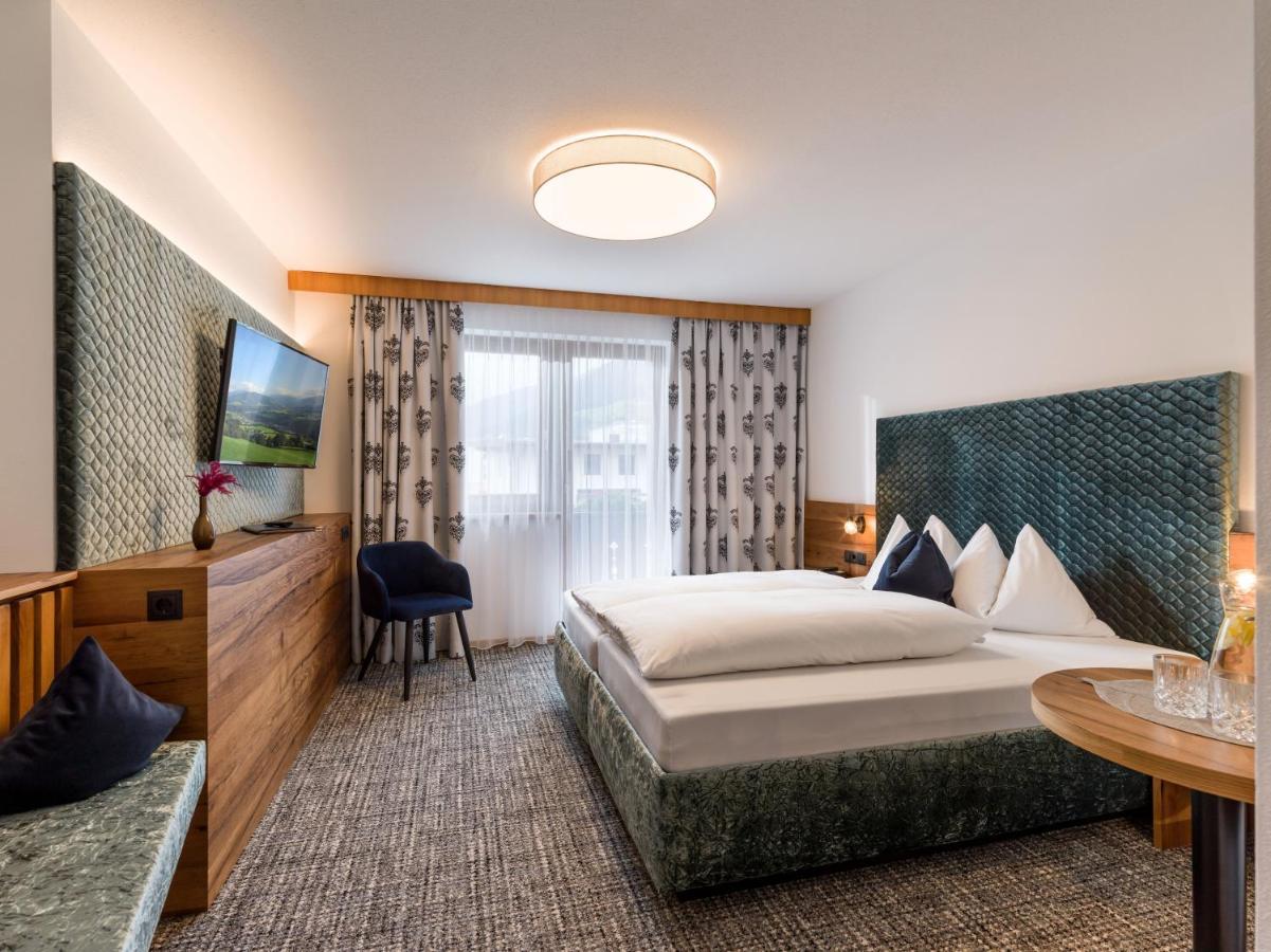 Hotel Landhaus Zillertal Fugen Bagian luar foto