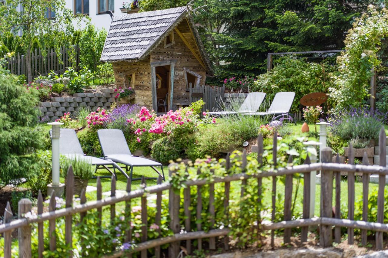 Hotel Landhaus Zillertal Fugen Bagian luar foto