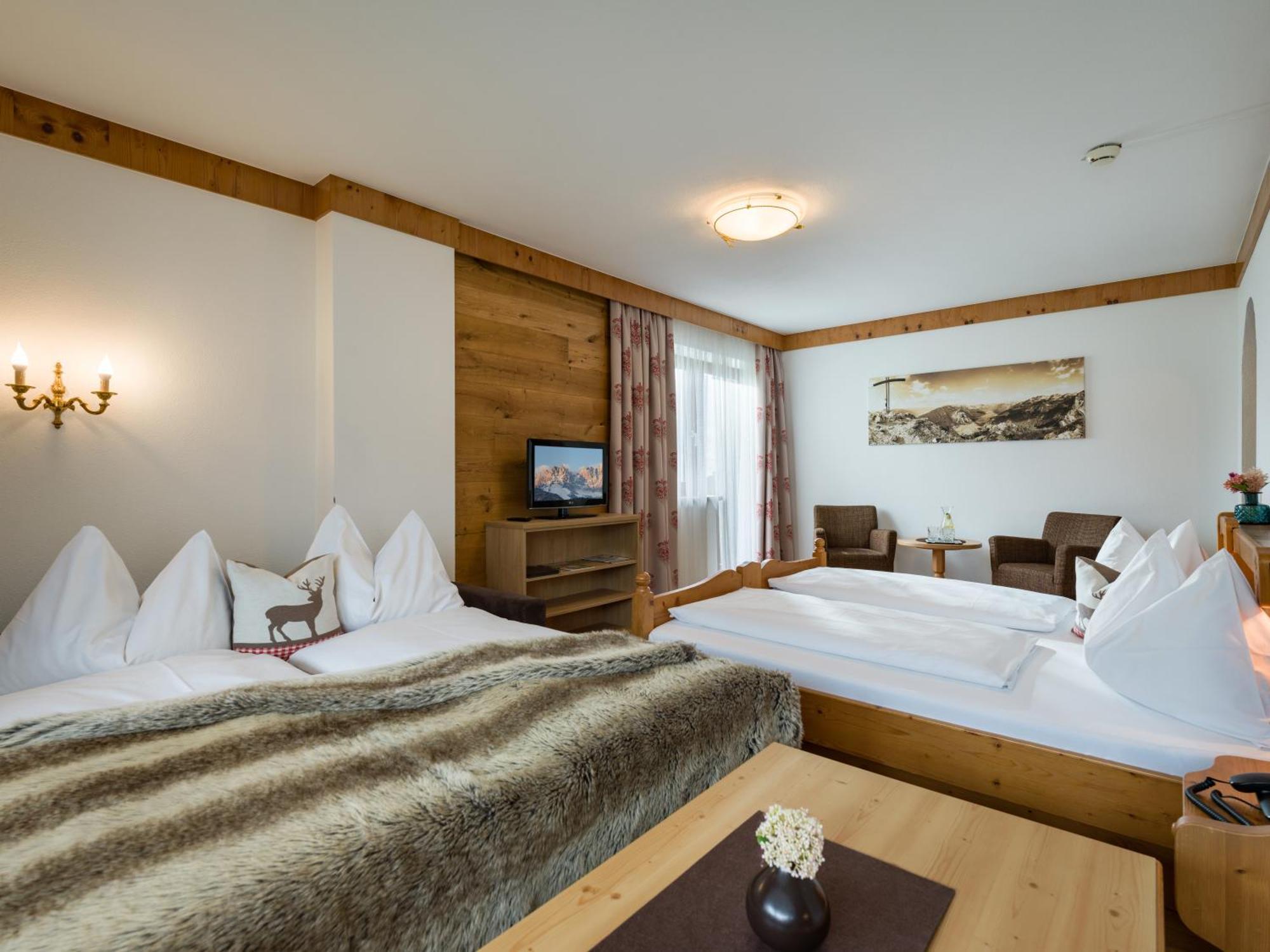 Hotel Landhaus Zillertal Fugen Bagian luar foto