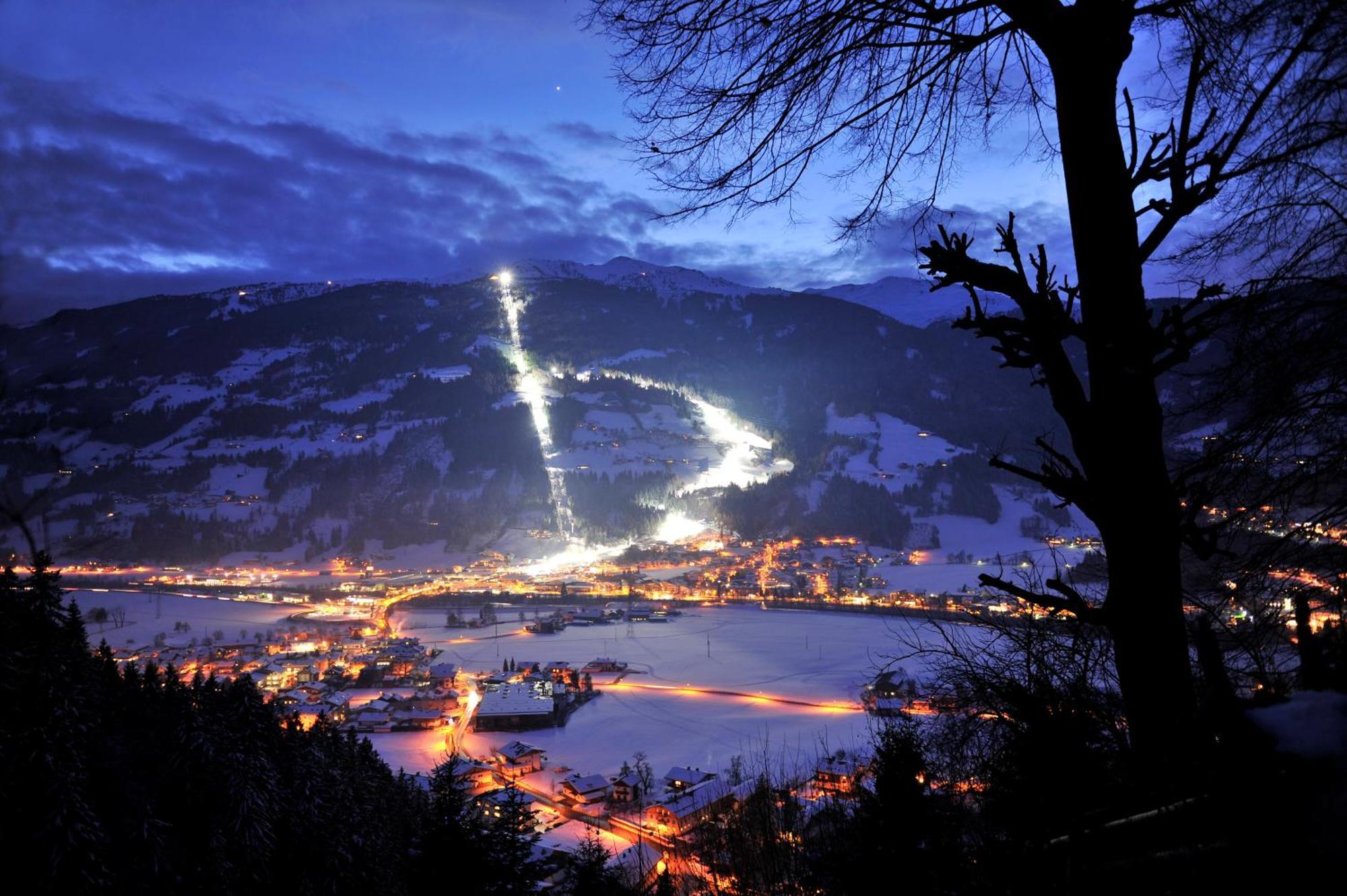 Hotel Landhaus Zillertal Fugen Bagian luar foto