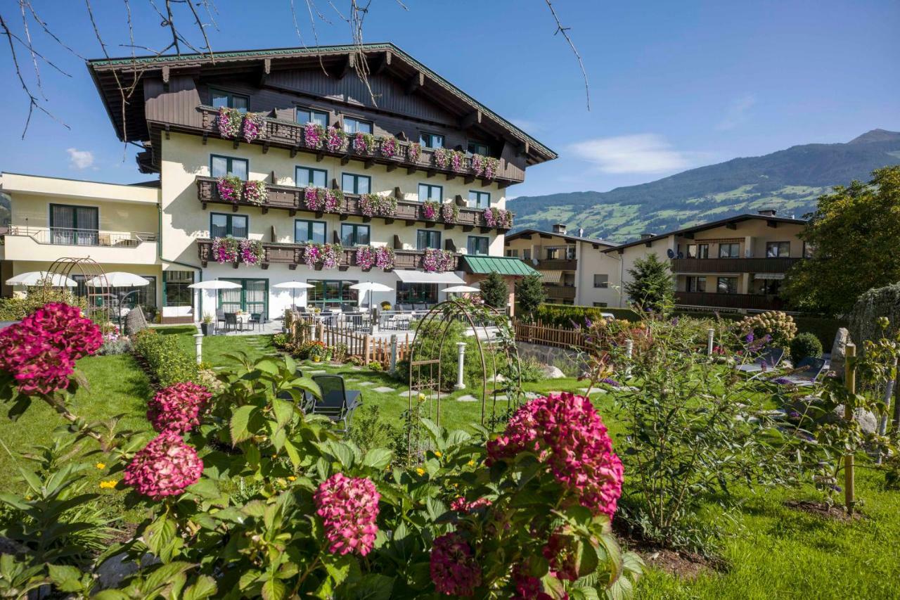 Hotel Landhaus Zillertal Fugen Bagian luar foto